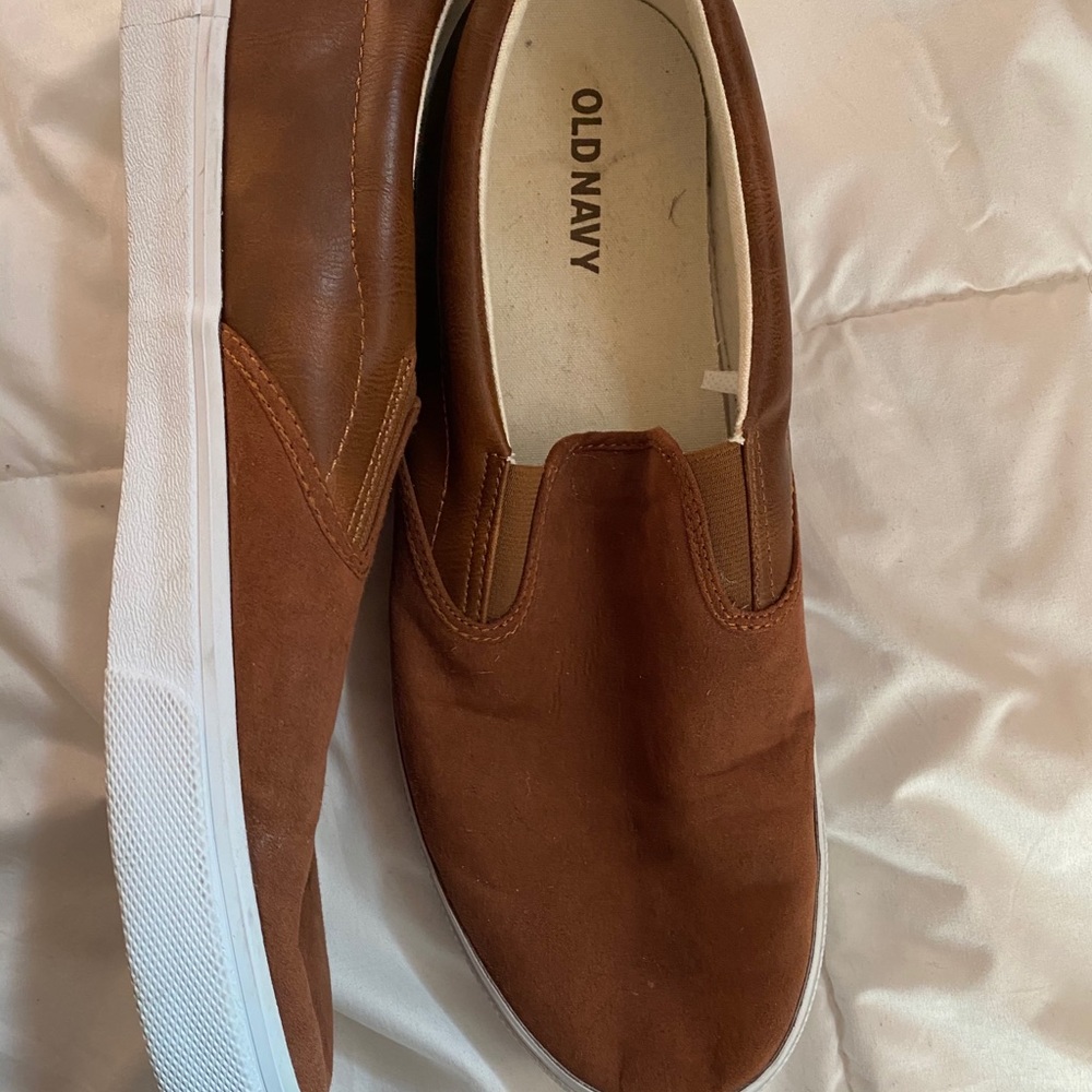 Old navy slip on shoes